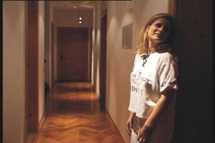 das-zimmer_mira_kontakt